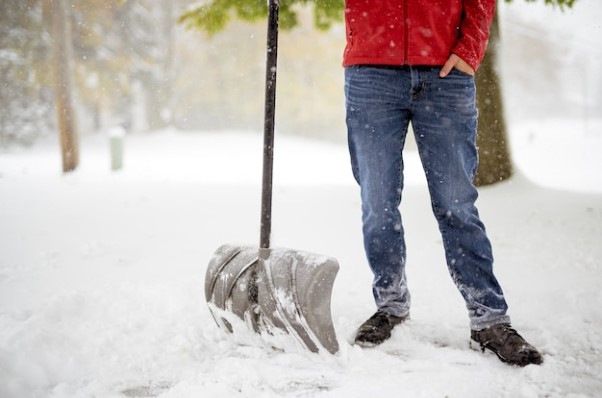 Benefits of Hiring a Commercial Snow Removal Service